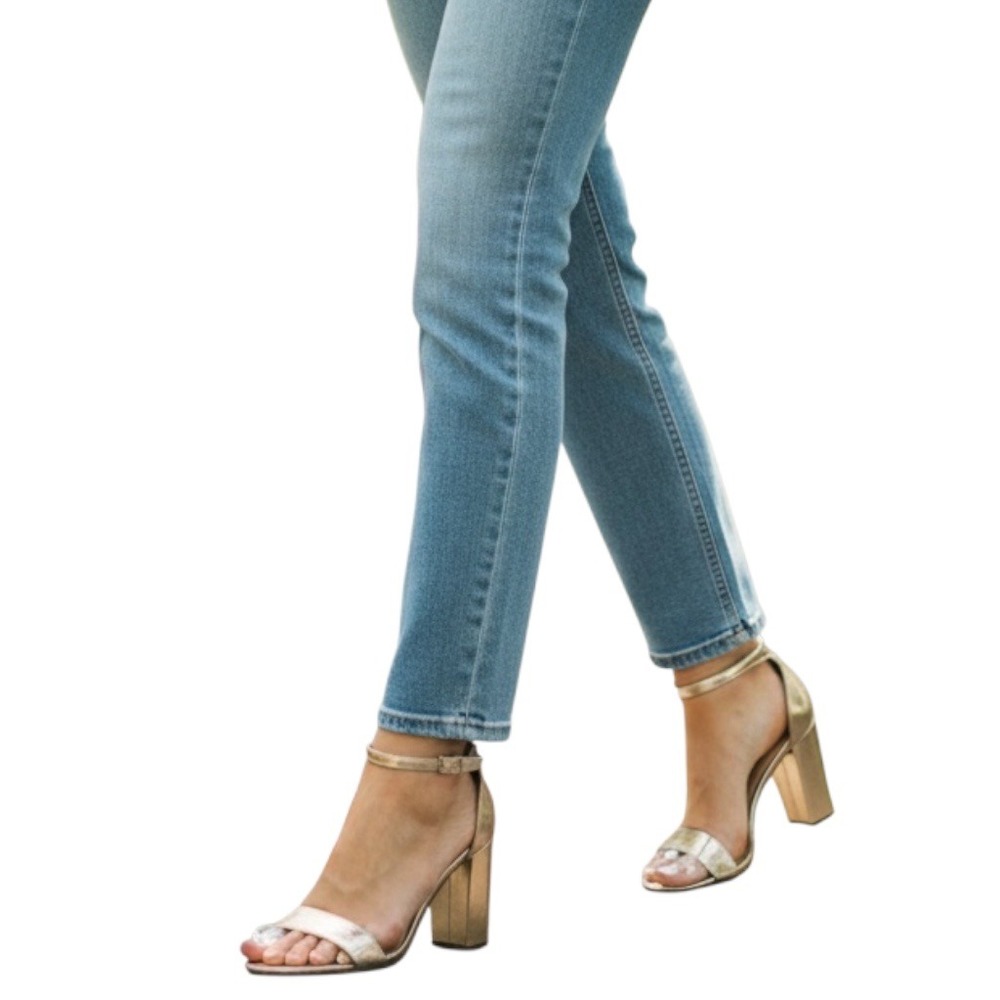 Madden Girl Beella‎ Rose Gold Block Heel Ankle Strap Sandals Women's Size 7